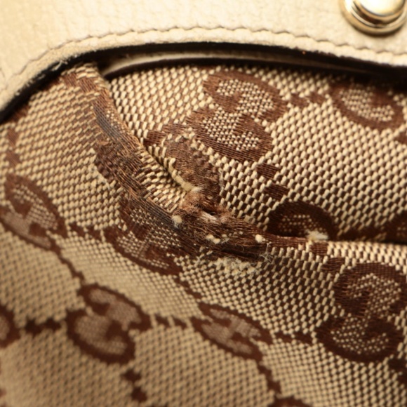 Gucci Shoulder Tote Bag in Tan GG Canvas with Leather Trim - Picture 14 of 15
